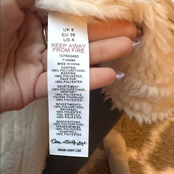 White leather and fur jacket - Picture 7 of 8